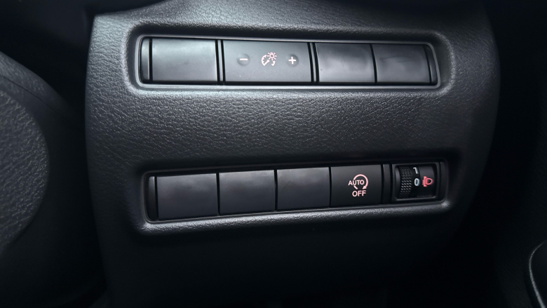 Nissan Juke 1.0 DiG-T N-Connecta 5dr DCT Petrol Hatchback